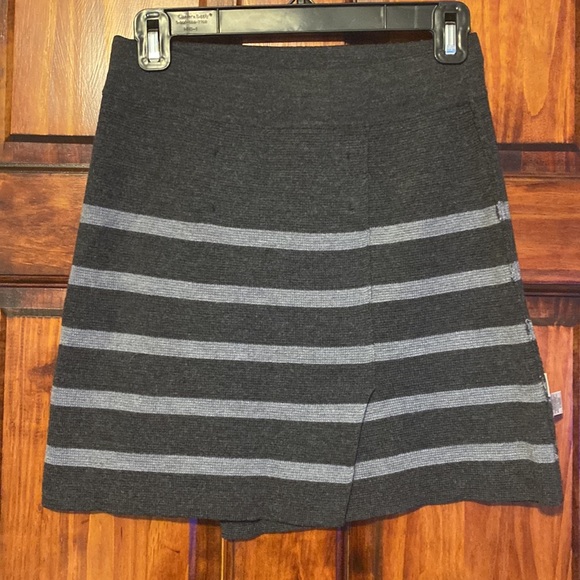Ann Taylor LOFT Petites Wool-Blend Military Striped Gray Mini Sweater Skirt XXSP - Picture 6 of 10